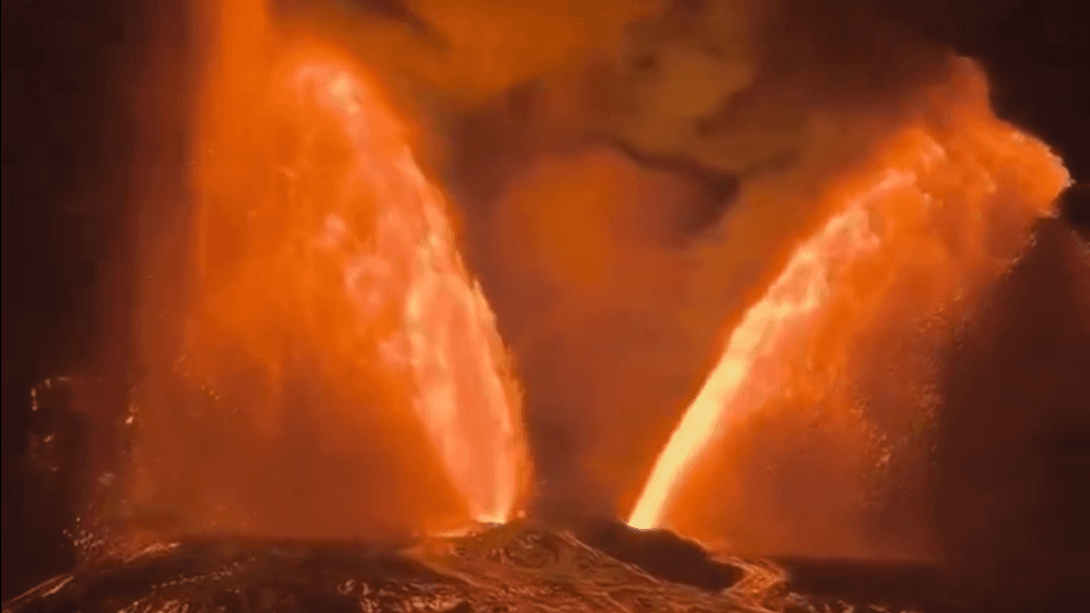 IMPRESIONANTE: volcán Kilauea lanzó chorros de lava de más de 300 metros en fase de erupción