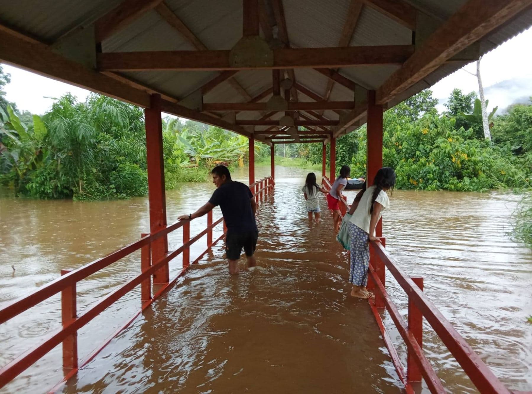 Amazonas en alerta: lluvias intensas provocan el desborde de río y activación de quebradas