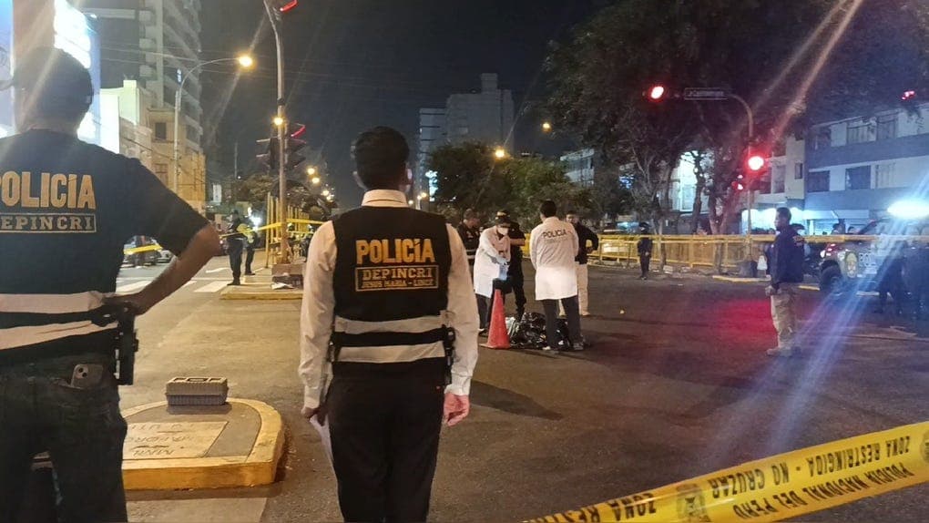 LIMA : Sicarios asesinan a presunto integrante de 'Los pulpos' en Jesús María, a pocas cuadras de la casa de José Jerí