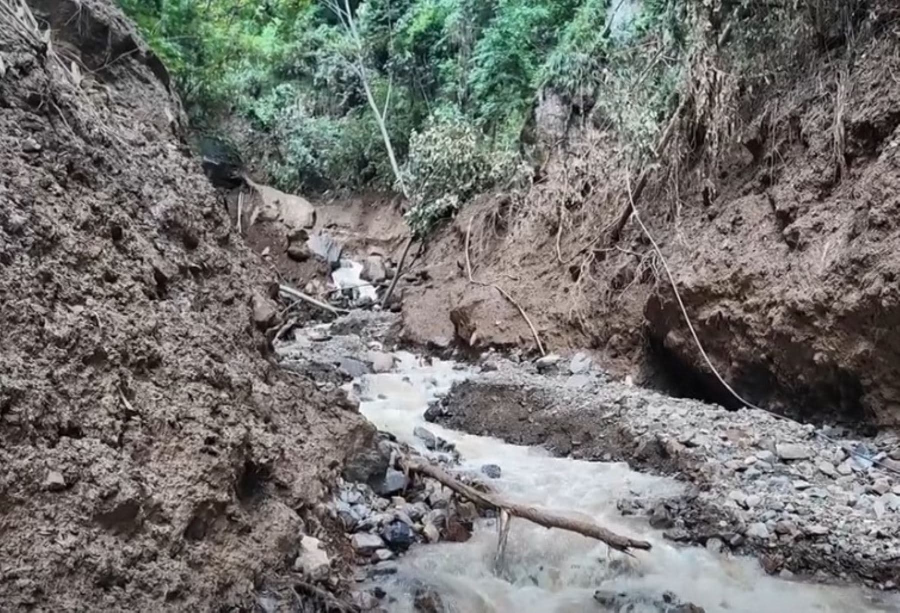 Cusco: aluvión en Echarati ocasiona daños severos en atractivo turístico de La Convención