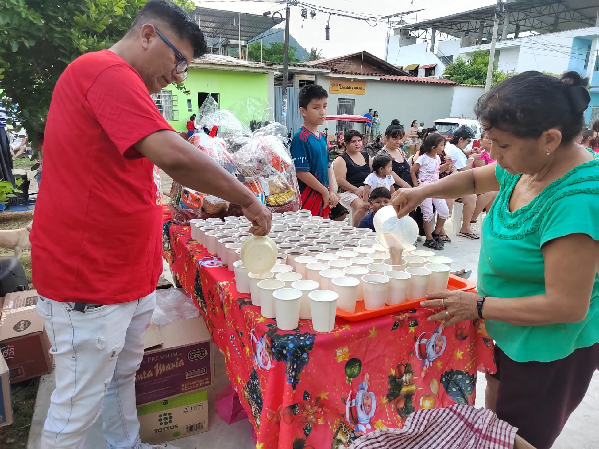 ASOCIACIÓN JOSÉ CARLOS MARIATEGUI REALIZÓ CHOCOLATADA EN CASTILLO GRANDE - TINGO MARÍA