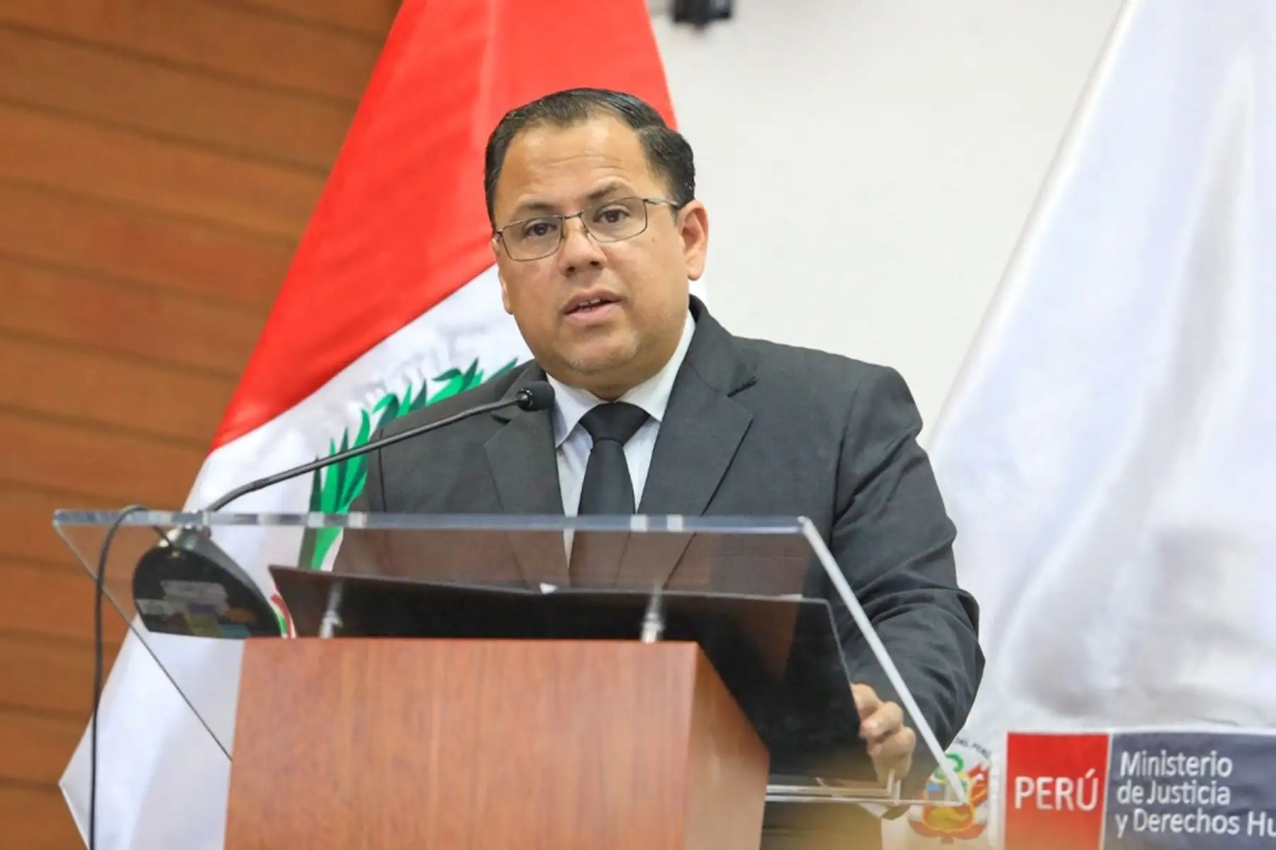 Ministro de Justicia: a fin de mes se publicaría decreto que crea la SUNIR